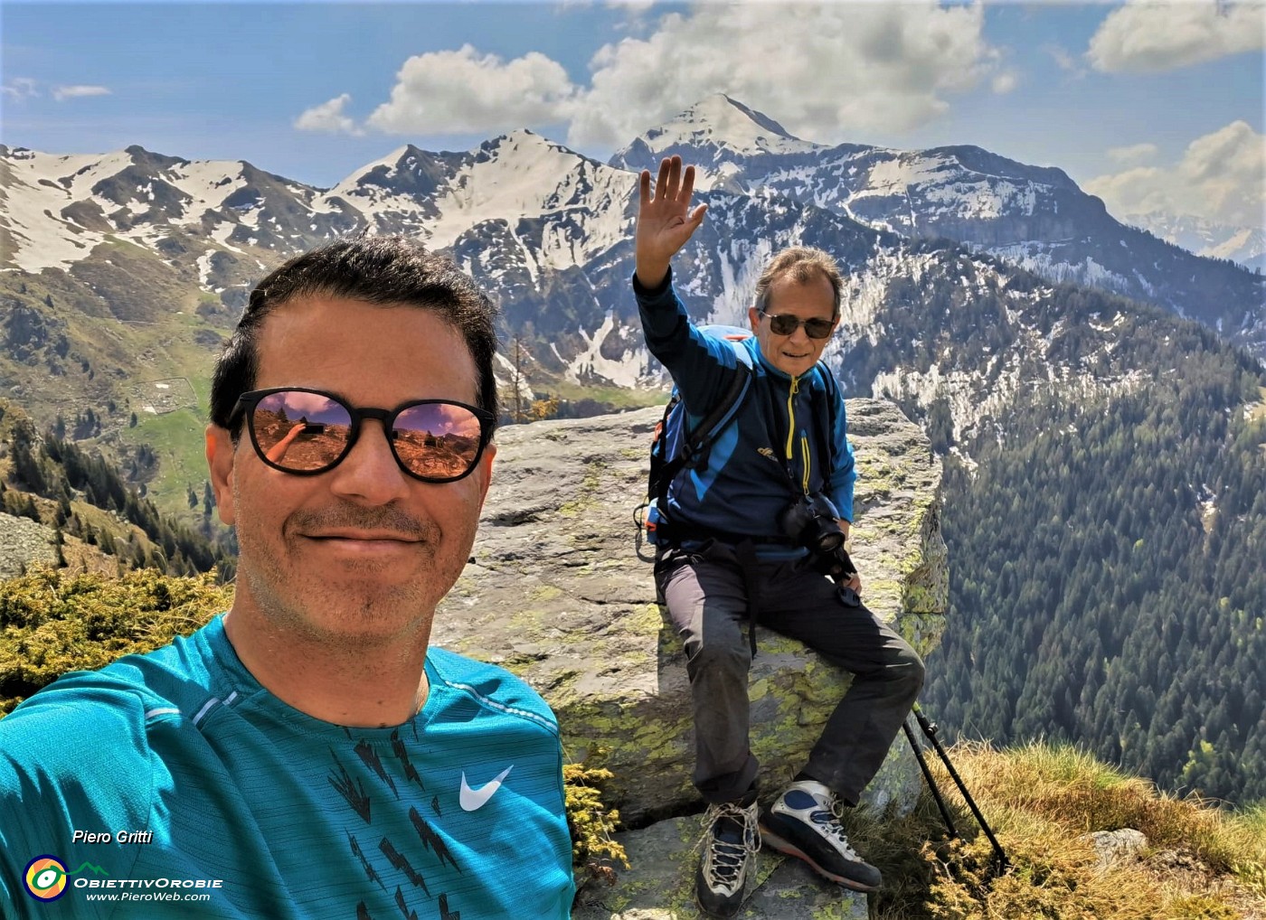 35 Selfie col Cavallo da sfondo .jpg